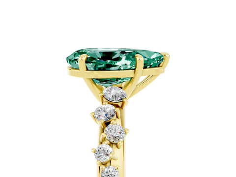Yellow gold Pear Cut Green Sapphire Cluster Side Stone Solitaire Ring with Prong Setting_29