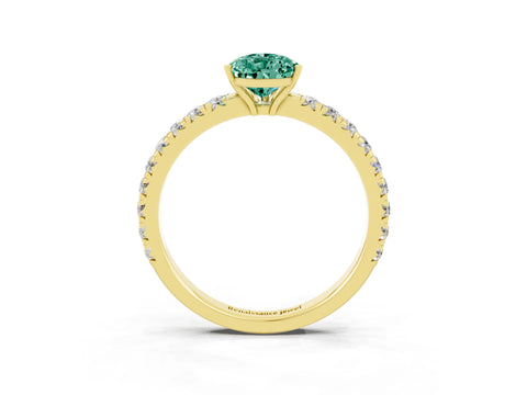Yellow gold Pear Cut Green Sapphire Pavé Solitaire Engagement Ring with Four-Prong Setting_15