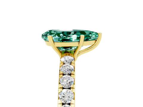 Yellow gold Pear Cut Green Sapphire Pavé Solitaire Engagement Ring with Four-Prong Setting_17