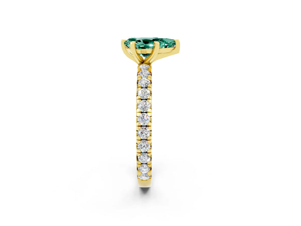 Yellow gold Pear Cut Green Sapphire Pavé Solitaire Ring with Round Band and Prong Setting