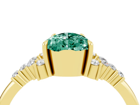Yellow gold Pear Cut Green Sapphire Ring with Side Stones and Four-Prong Setting_40