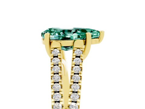 Yellow gold Pear Cut Green Sapphire Solitaire Engagement Ring with Split Shank Pavé Band_5