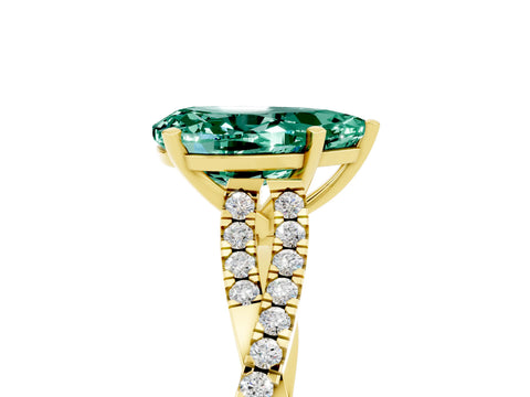 Yellow gold Pear Cut Green Sapphire Solitaire Engagement Ring with Twisted Pavé Band and Four-Prong Setting_5