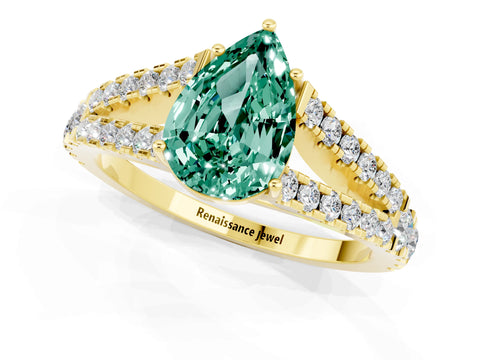 Yellow gold Pear Cut Green Sapphire Split Shank Pavé Engagement Ring with Four-Prong Setting_13