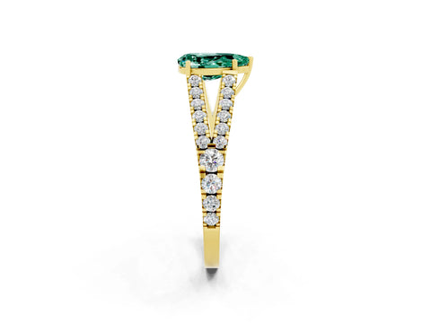 Yellow gold Pear Cut Green Sapphire Split Shank Pavé Engagement Ring with Four-Prong Setting_14