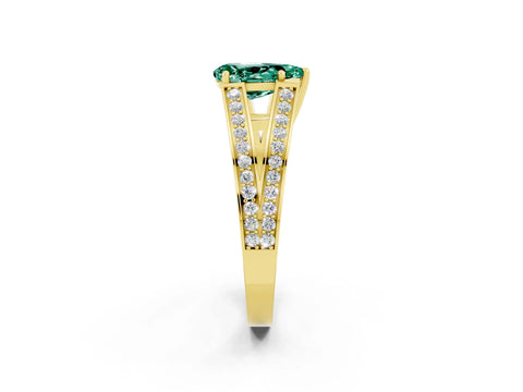 Yellow gold Pear Cut Green Sapphire Split Shank Ring with Pavé Band and Four-Prong Setting_2
