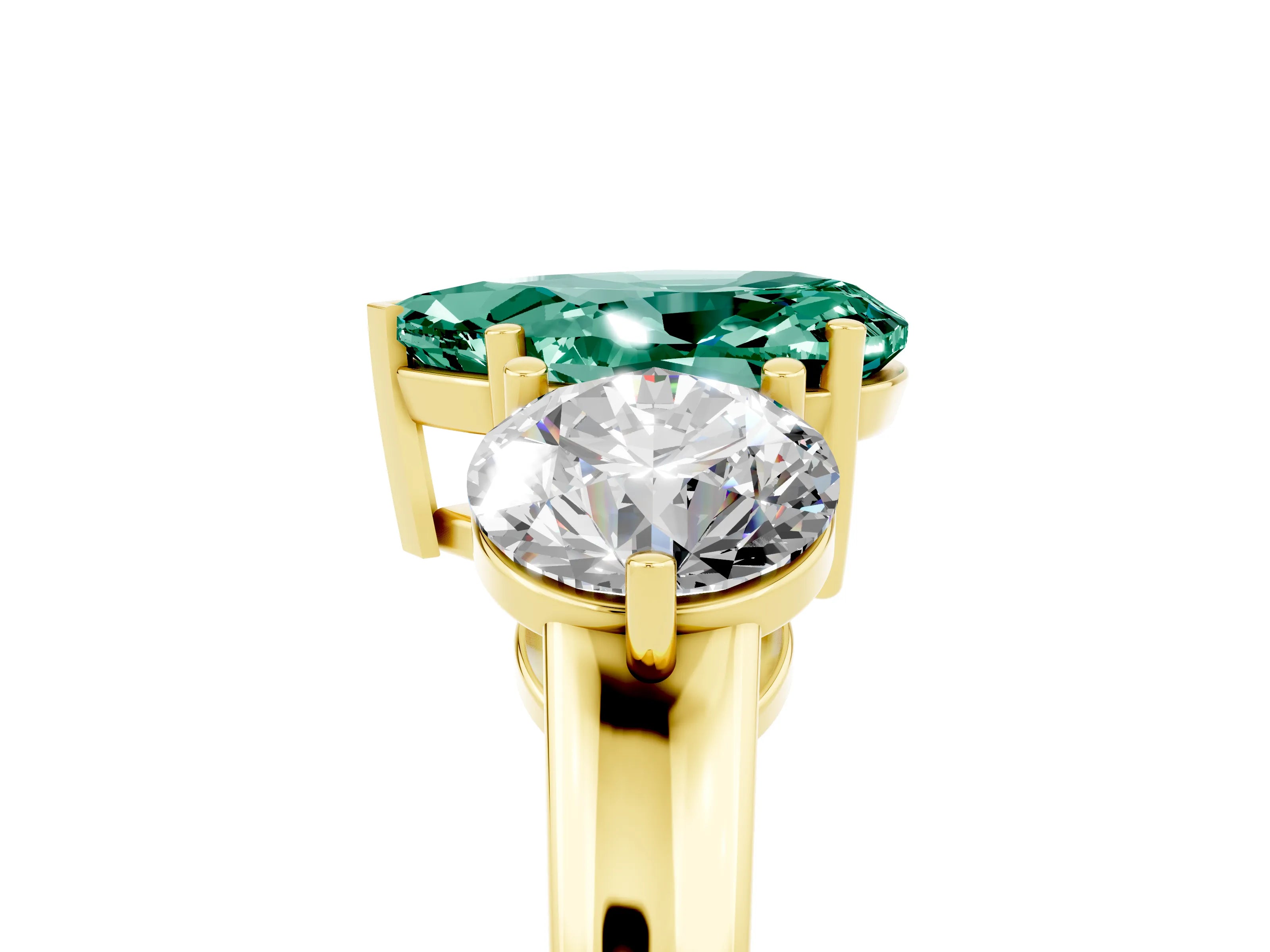 Yellow gold Pear Cut Green Sapphire Three-Stone Ring with Prong Setting and Classic Band_5
