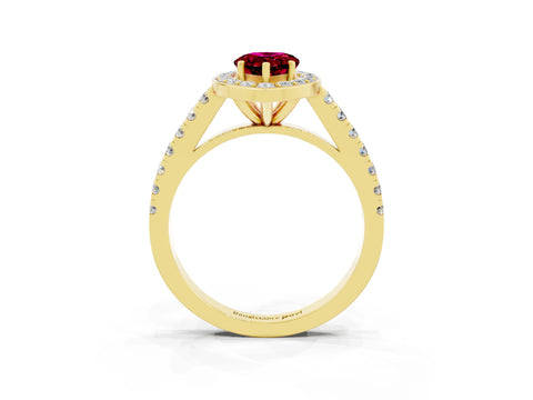 Yellow gold Pear Cut Halo Diamond Ring with Pavé Band and Three-Prong Setting_14