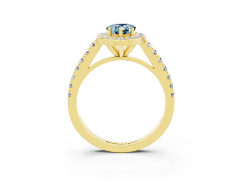 Yellow gold Pear Cut Halo Diamond Ring with Pavé Band and Three-Prong Setting_3