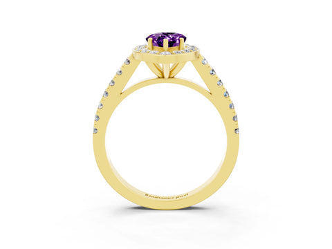 Yellow gold Pear Cut Halo Diamond Ring with Pavé Band and Three-Prong Setting_3