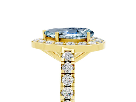 Yellow gold Pear Cut Halo Diamond Ring with Pavé Band and Three-Prong Setting_5
