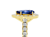 Yellow gold Pear Cut Halo Diamond Ring with Pavé Band and Three-Prong Setting_5