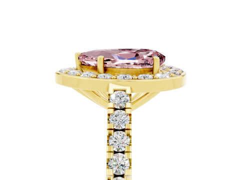 Yellow gold Pear Cut Halo Diamond Ring with Pavé Band and Three-Prong Setting_5