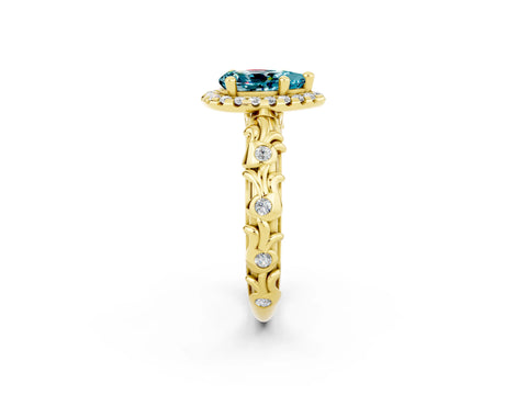 Yellow gold Pear Cut Halo Diamond Solitaire with Filigree Band and Four-Prong Setting_2