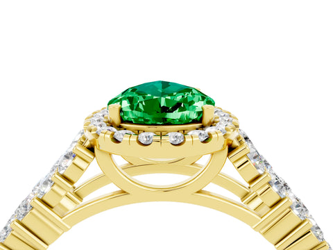 Yellow gold Pear Cut Halo Pavé Diamond Engagement Ring with Split Shank and Four-Prong Setting_4