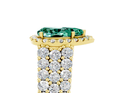 Yellow gold Pear Cut Halo Pavé Diamond Engagement Ring with Split Shank and Four-Prong Setting_5