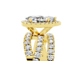Yellow gold Pear Cut Moissanite Halo Ring with Round Split Shank and Prong Setting_65