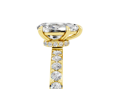 Yellow gold Pear Cut Moissanite Ring with Pavé Band and Four-Prong Setting_5