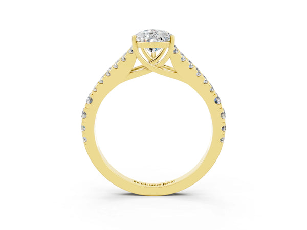 Yellow gold Pear Cut Moissanite Split Shank Pavé Engagement Ring with Four-Prong Setting
