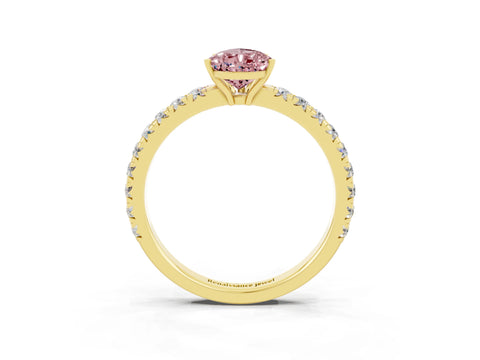 Yellow gold Pear Cut Morganite Pavé Solitaire Engagement Ring with Four-Prong Setting_15