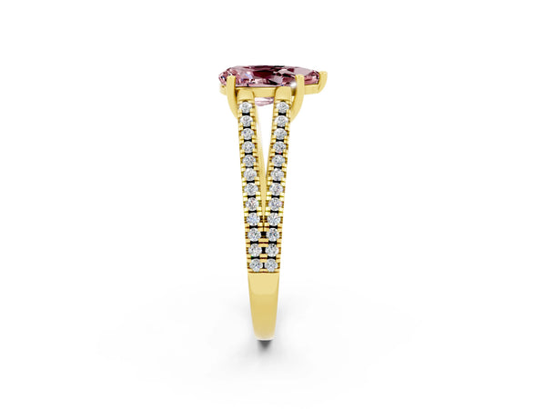 Yellow gold Pear Cut Morganite Solitaire Engagement Ring with Split Shank Pavé Band