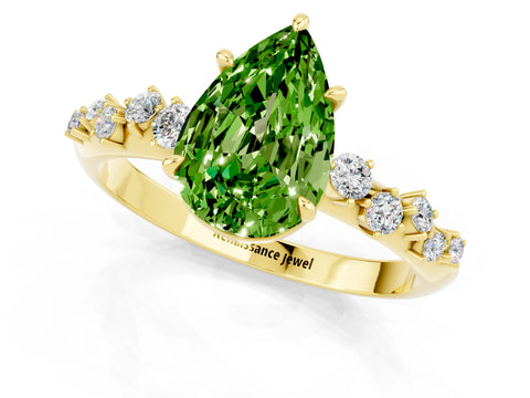 Yellow gold Pear Cut Peridot Cluster Side Stone Solitaire Ring with Prong Setting_25