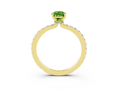 Yellow gold Pear Cut Peridot Ring with Pavé Band and Four-Prong Setting_3