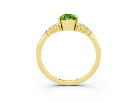 Yellow gold Pear Cut Peridot Ring with Side Stones and Four-Prong Setting_39