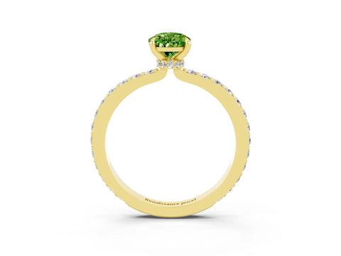 Yellow gold Pear Cut Peridot Solitaire Engagement Ring with Pavé Band and Four-Prong Setting_3