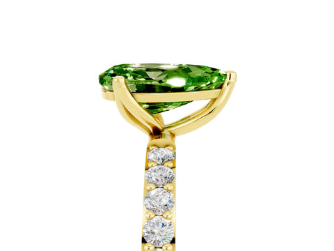 Yellow gold Pear Cut Peridot Solitaire Engagement Ring with Pavé Band and Prong Setting_5