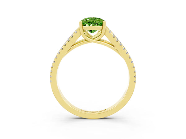 Yellow gold Pear Cut Peridot Solitaire Engagement Ring with Split Shank Pavé Band