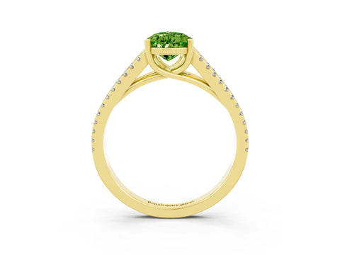 Yellow gold Pear Cut Peridot Solitaire Engagement Ring with Split Shank Pavé Band_3