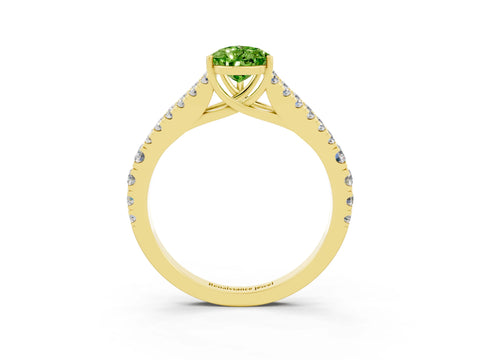 Yellow gold Pear Cut Peridot Split Shank Pavé Engagement Ring with Four-Prong Setting_15