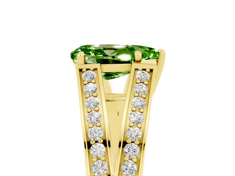 Yellow gold Pear Cut Peridot Split Shank Ring with Pavé Band and Four-Prong Setting_5