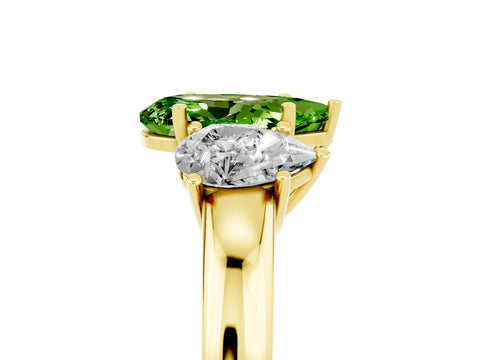 Yellow gold Pear Cut Peridot Three-Stone Ring with Four-Prong Setting and Classic Band_5