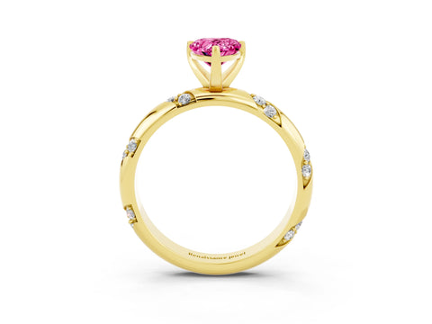 Yellow gold Pear Cut Solitaire Diamond Engagement Ring with Twisted Pave Band and Four-Prong Setting_3