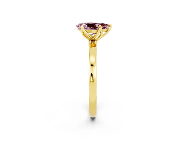 Yellow gold Pear Cut Solitaire Diamond Ring with Thin Band and Four-Prong Setting