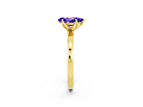 Yellow gold Pear Cut Solitaire Diamond Ring with Thin Band and Four-Prong Setting_2