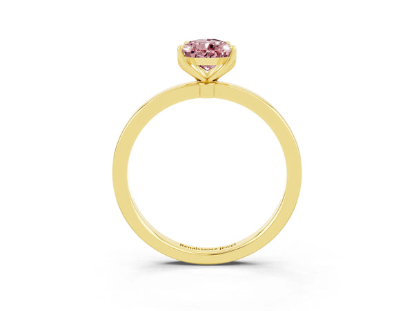 Yellow gold Pear Cut Solitaire Diamond Ring with Thin Band and Four-Prong Setting