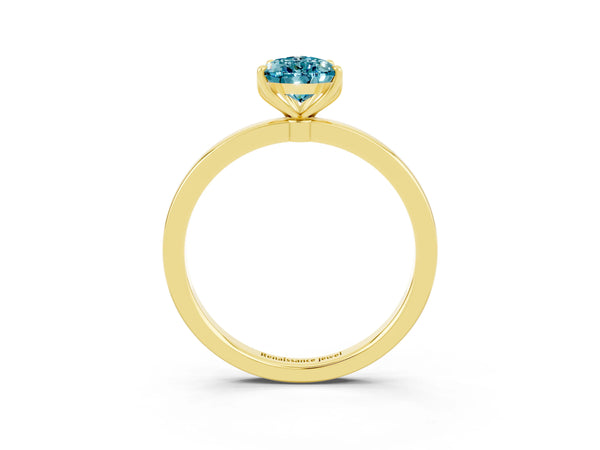 Yellow gold Pear Cut Solitaire Diamond Ring with Thin Band and Four-Prong Setting