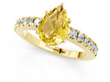 Yellow gold Pear Cut Solitaire Diamond with Pavé Band and Four-Prong Setting_1