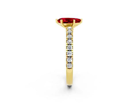 Yellow gold Pear Cut Solitaire Diamond with Pavé Band and Four-Prong Setting_2
