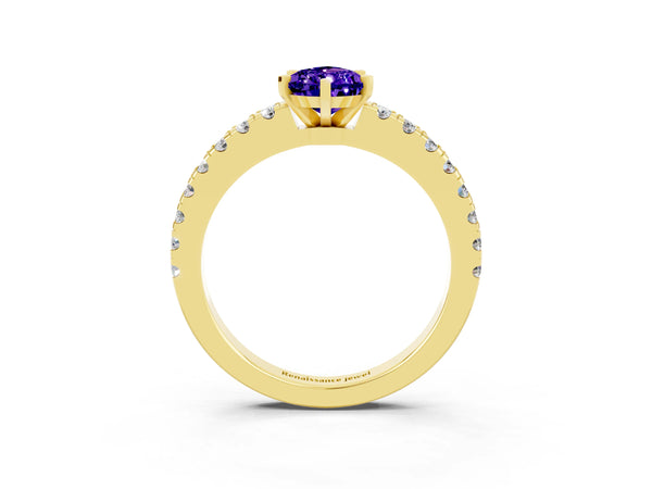 Yellow gold Pear Cut Solitaire Tanzanite with Pavé Band and Four-Prong Setting