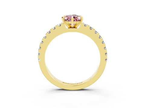 Yellow gold Pear Cut Solitaire Diamond with Pavé Band and Four-Prong Setting_3