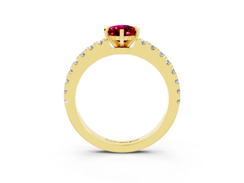 Yellow gold Pear Cut Solitaire Diamond with Pavé Band and Four-Prong Setting_3