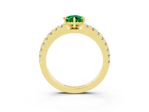 Yellow gold Pear Cut Solitaire Diamond with Pavé Band and Four-Prong Setting_3