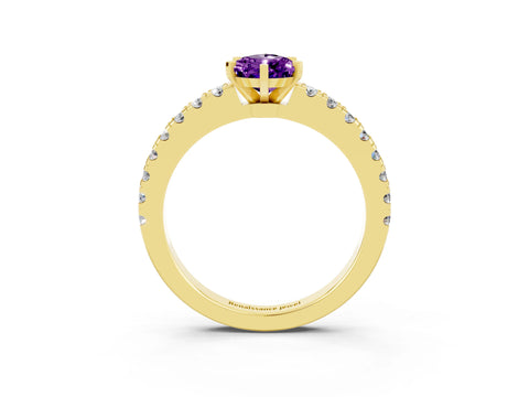 Yellow gold Pear Cut Solitaire Diamond with Pavé Band and Four-Prong Setting_3
