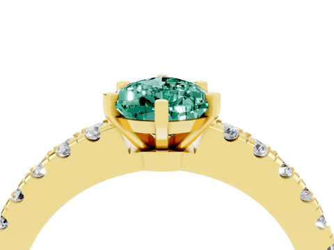 Yellow gold Pear Cut Solitaire Diamond with Pavé Band and Four-Prong Setting_4