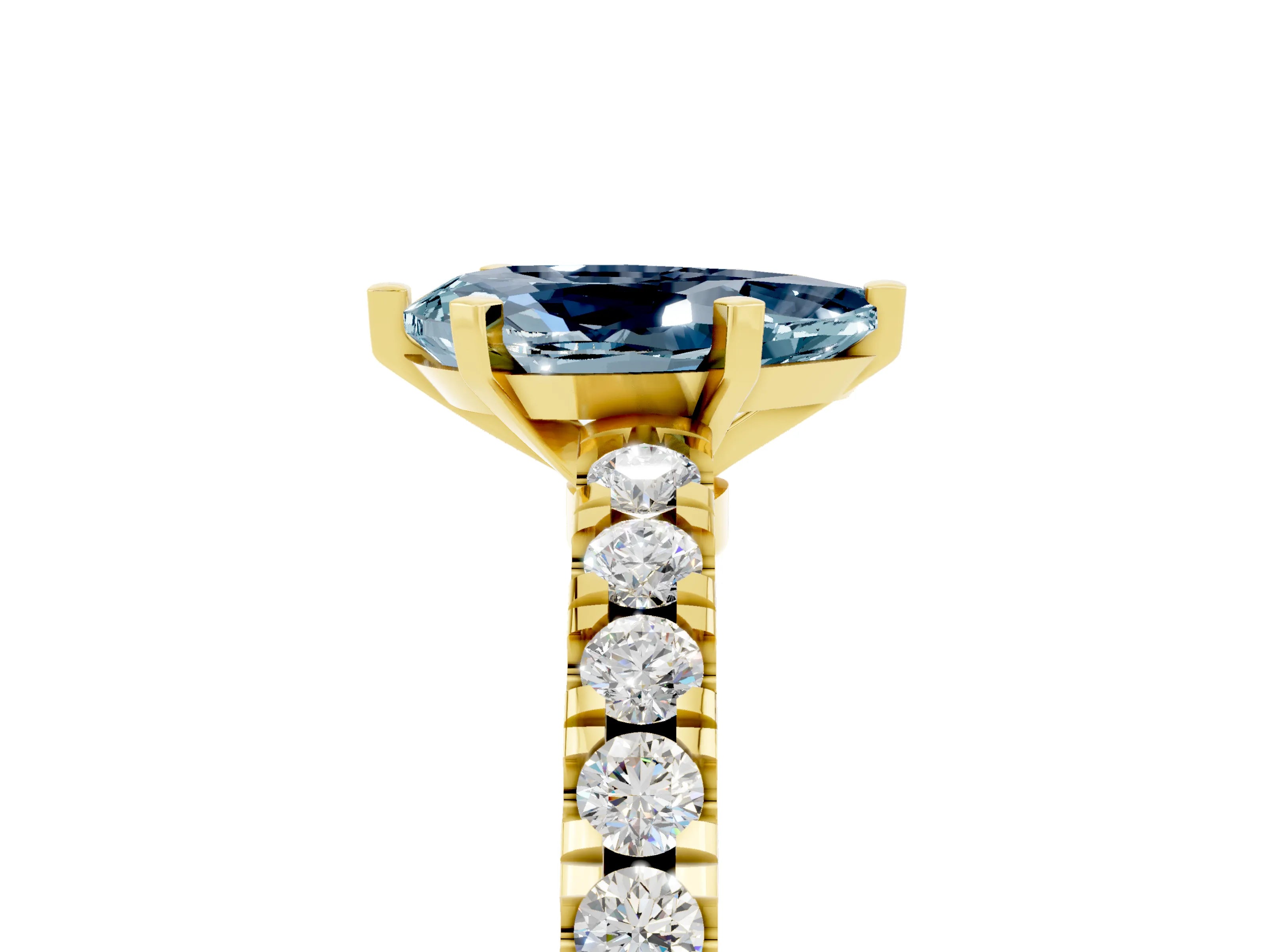 Yellow gold Pear Cut Solitaire Diamond with Pavé Band and Four-Prong Setting_5