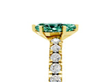 Yellow gold Pear Cut Solitaire Diamond with Pavé Band and Four-Prong Setting_5